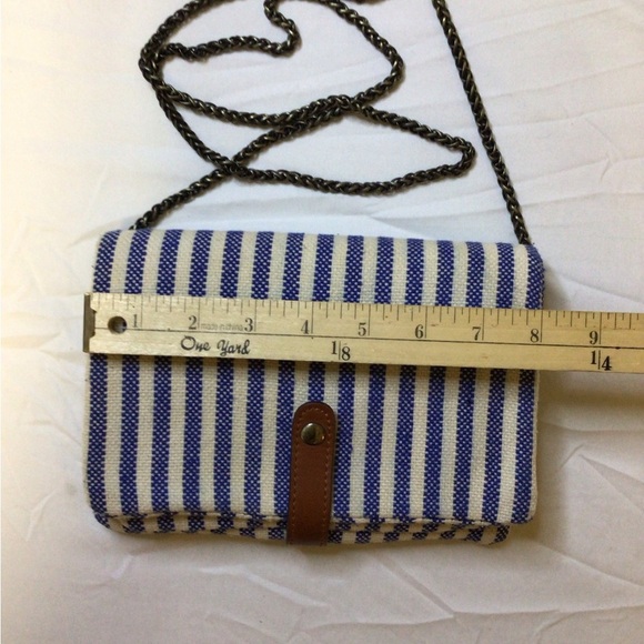 Street Level Blue and White Crossbody Bag with Stripes - Picture 5 of 8